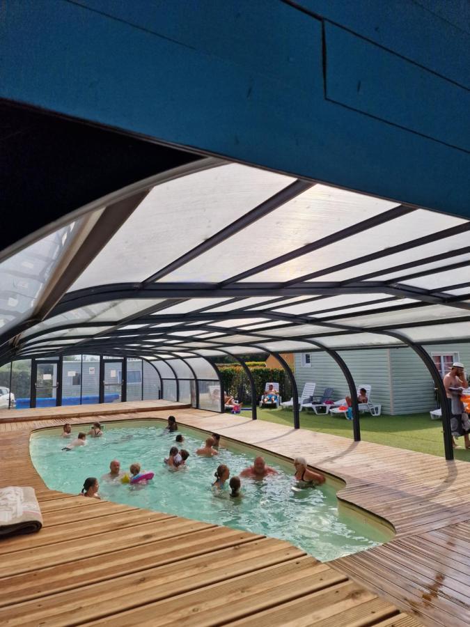 Camping Les P'Tites Maisons Dans La Prairie Sallertaine Exterior photo