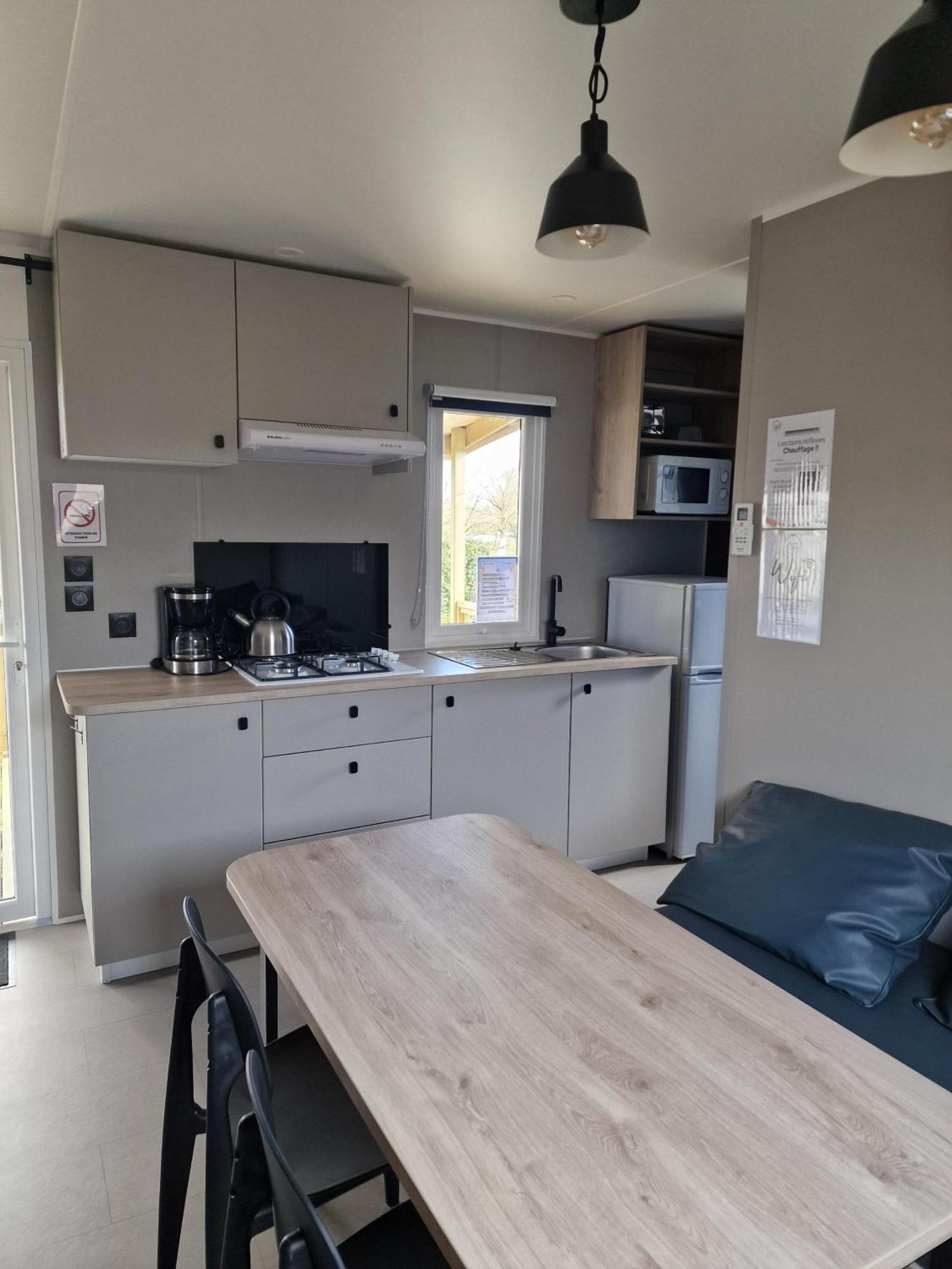 Camping Les P'Tites Maisons Dans La Prairie Sallertaine Exterior photo